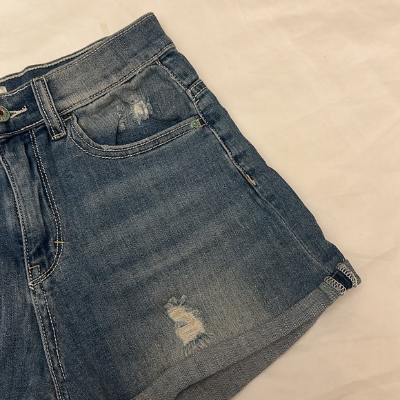 HIGH RISE DENIM SHORTS - Picture 3 of 6